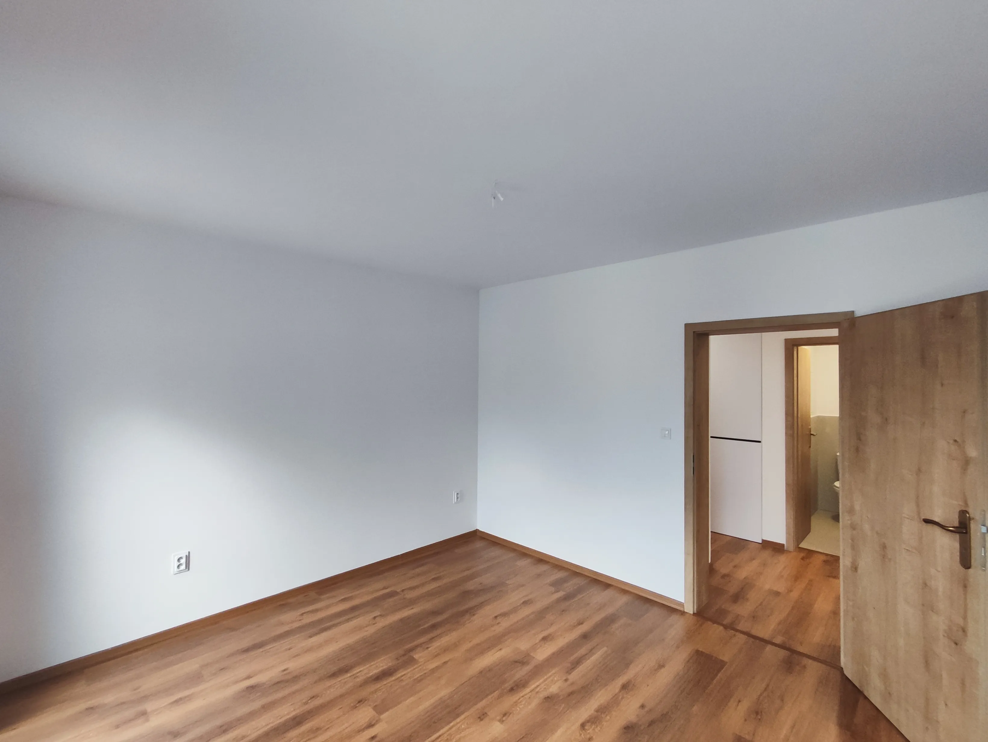 Maliarske práce AIRLESS 81