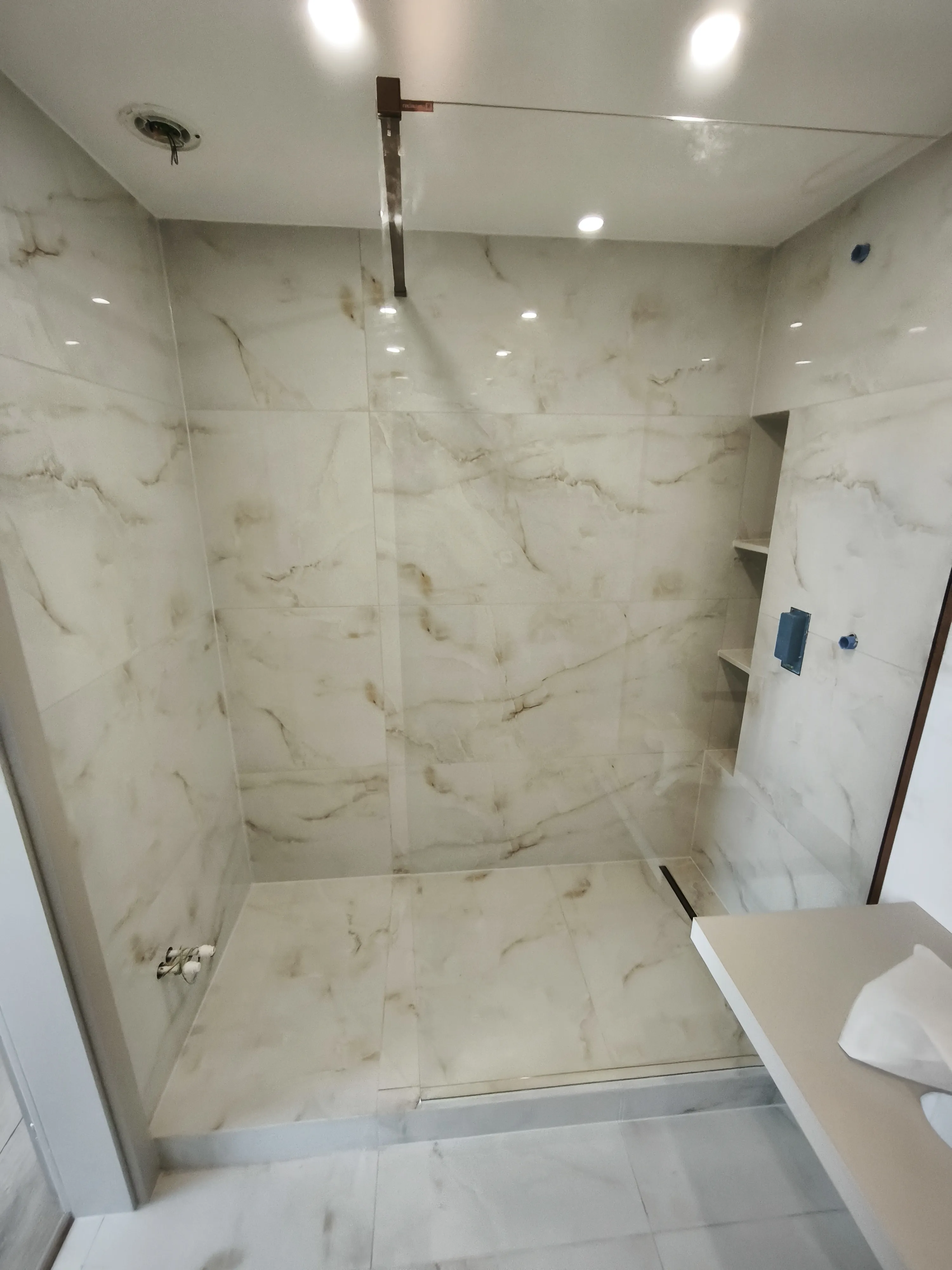 Obklady a Dlažby 130