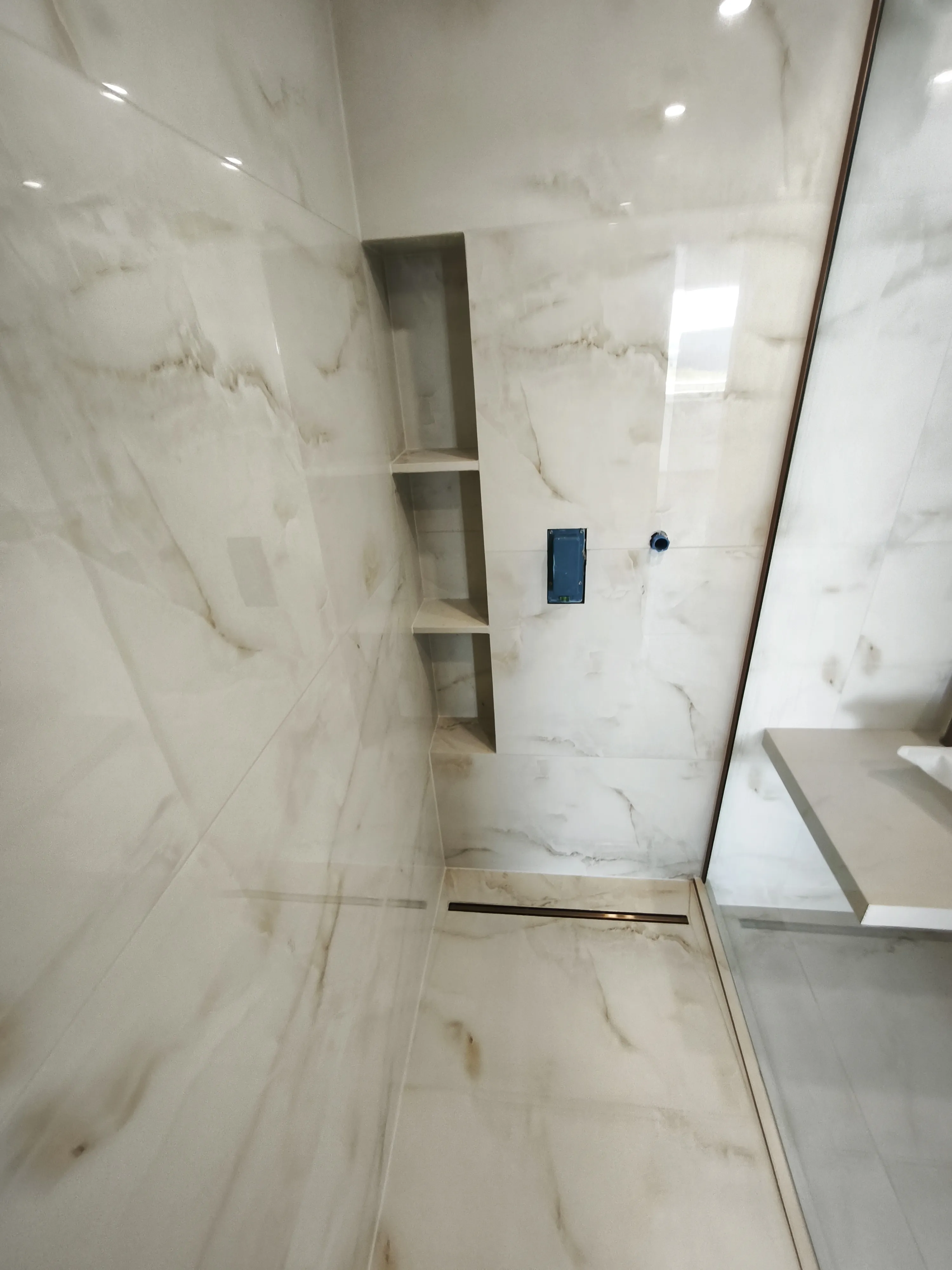 Obklady a Dlažby 132